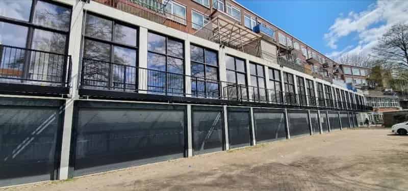 Garageboxen Rotterdam Hilledijk te koop 13 Units