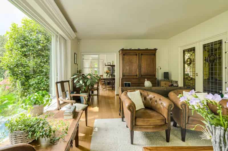 Vrijstaande villa met praktijkruimte Oosterhout