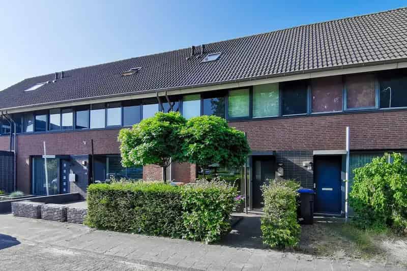 Ruime Middenwoning 4 Slaapkamers Kindvriendelijk Tilburg