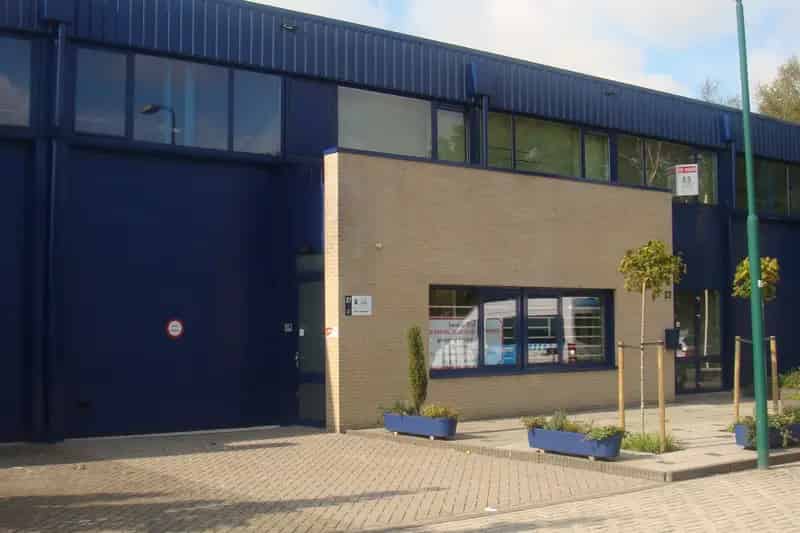 Bedrijfshal te Huur Soesterberg 307m2 Kantoor 28m2