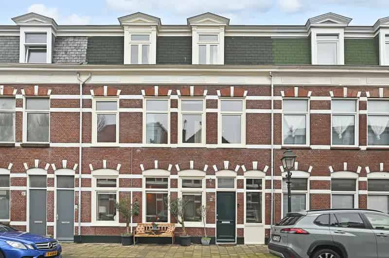4 Slaapkamers Tussenwoning Scheveningen Luxe Keuken 2 Badkamers