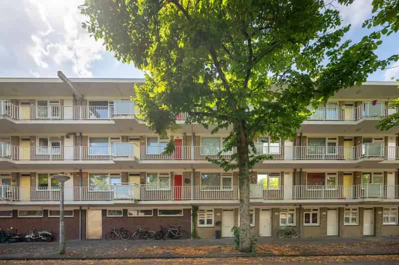 Tweekamerappartement Buitenveldert Tuin 32m2