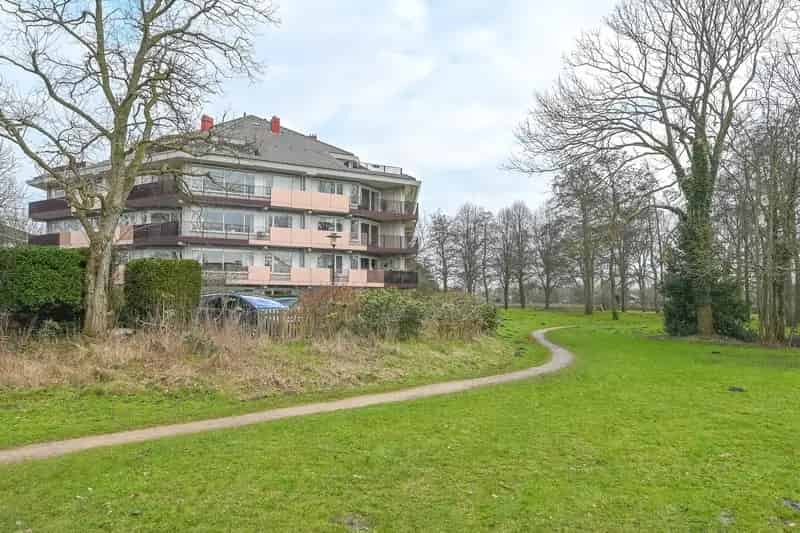 Appartement te koop Driehuis  Ruime Parterre met Tuin 55 plus
