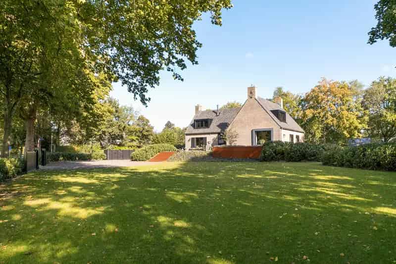 Vrijstaand Landhuis Veenendaal Ruim Perceel 4 slaapkamers Luxe Afwerking