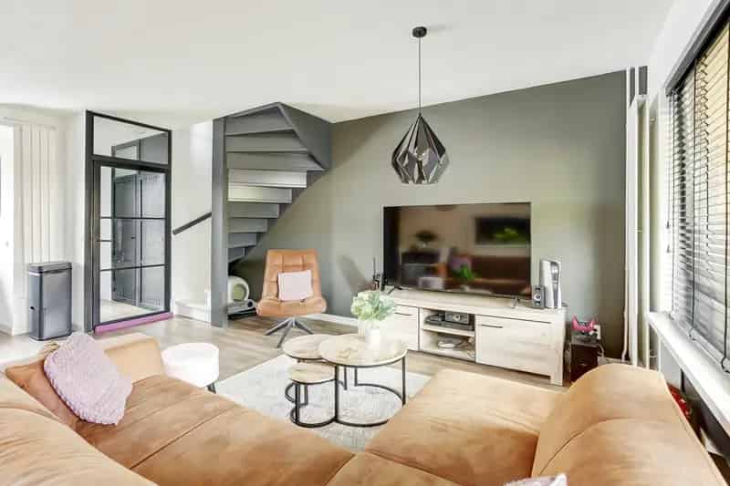 Ruime starterswoning Dronten - Moderne keuken - Diepe tuin