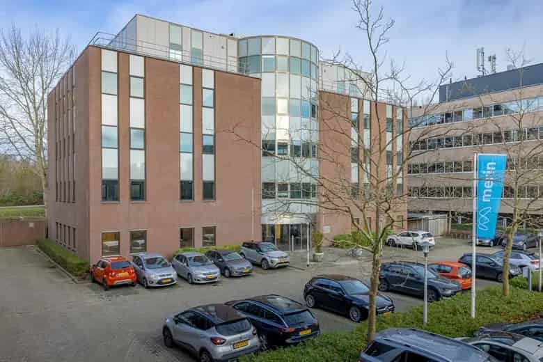 323m2 Kantoorruimte te Huur Diemen - Recent Gerenoveerd