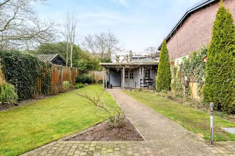 Tweekapper Heeswijk-Dinther Ruim Perceel 4 Slaapkamers