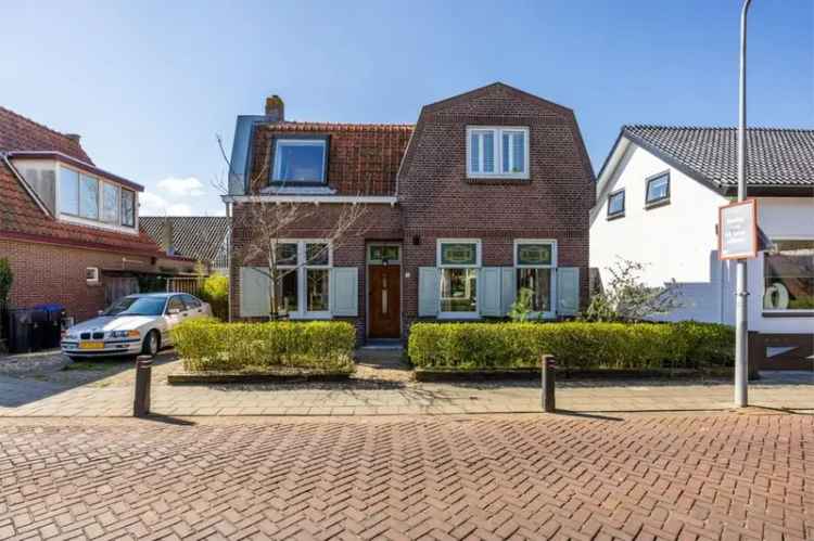 Jaren 30 woning Stellendam gerenoveerd 3 slaapkamers tuin zuidwesten