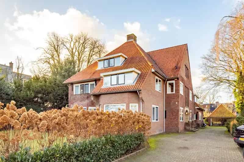 Kantoorvilla te koop in De Bilt 798m²