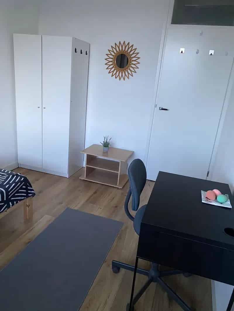 Kamer Biljmer Arena 950 euro inclusief