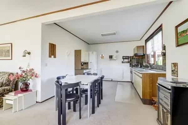 Vrijstaande Bungalow Kortgene: Rustig Wonen met Veel Potentie