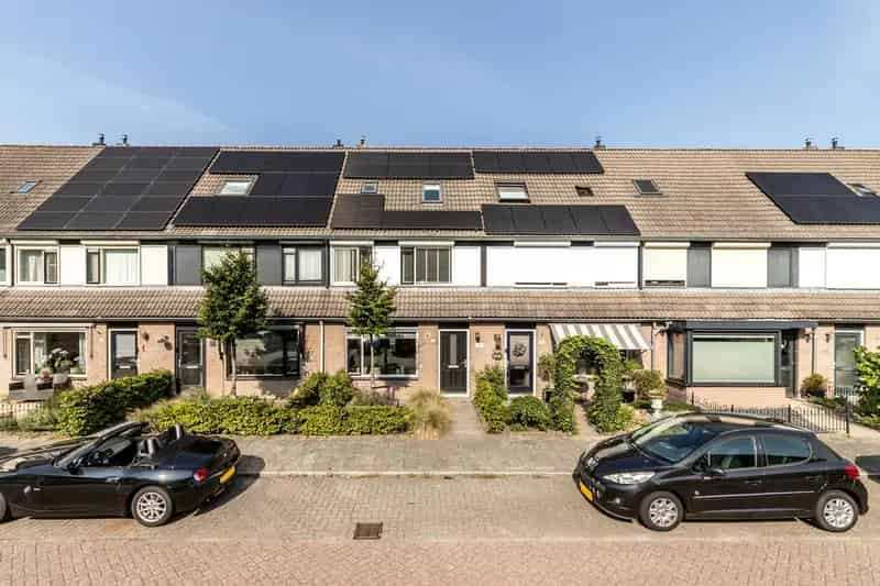 Scholekster 57 Instapklare Tussenwoning met Zonnepanelen