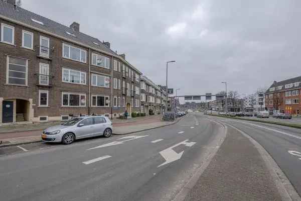 Royale Tuin 3 Slaapkamers 2 woonlagen Instapklare woning Carnisse