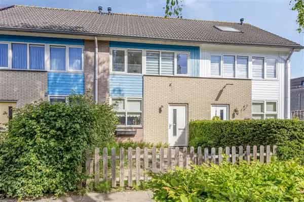 Ruime woning met 3 slaapkamers en veel mogelijkheden