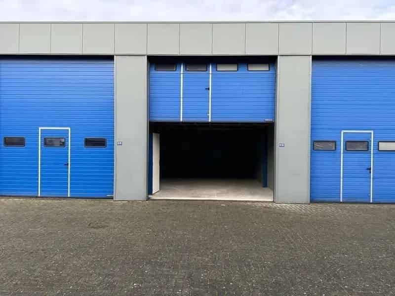 Bedrijfshal Heerenveen 75m² te huur
