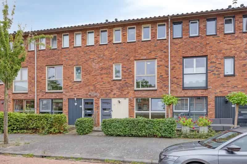 Moderne 4 Slaapkamer Huis Nesselande Nabij Zevenhuizerplas