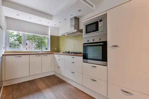 Hoekwoning Venlo Oost 3 slaapkamers garage tuin