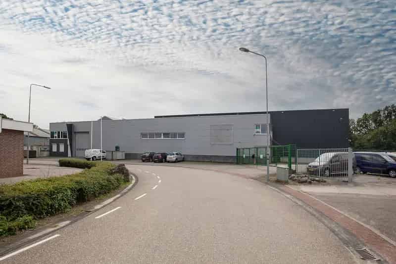Bedrijfshal te koop Voerendaal 3392m² Opslag Kantoren Weegbrug