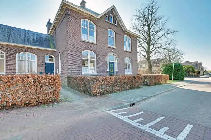 Voormalige Pastorie Spijk Gemeentelijk Monument Te Renoveren