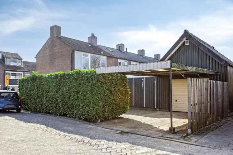 Huis Te Koop , 39, Vlietstraat, Schelluinen, Zuid-Holland