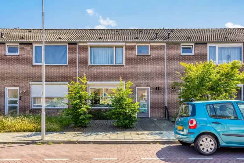 Moderne Instapklare Tussenwoning Vogelwaarde