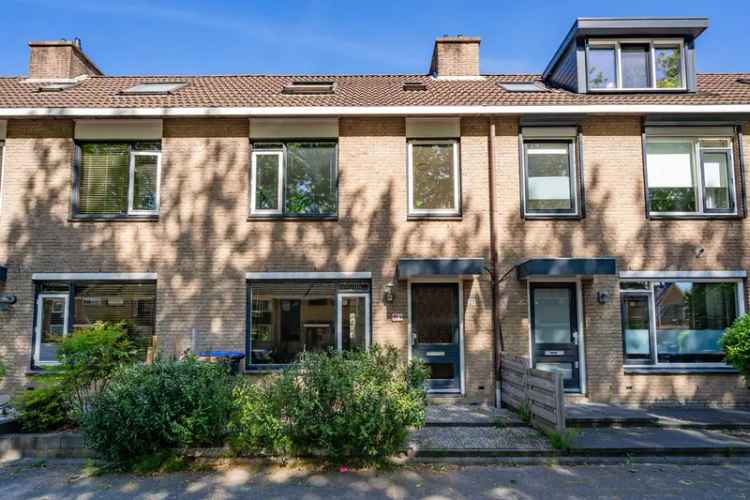 Tussenwoning Oudeland 3 slaapkamers tuin berging