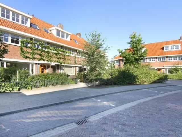 Te huur: Gezellige 30-er jaren woning Bussum 4 slaapkamers 2 badkamers