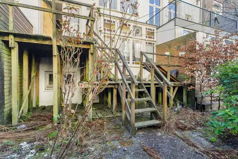 Huis te koop Amsterdam Oost 6 slaapkamers renovatieproject