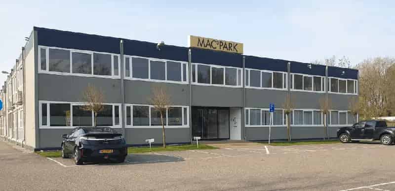 Kantoorruimte huren Lelystad Bronsweg 7 1200m2