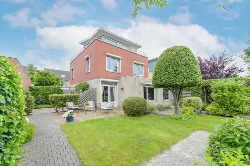 Huis te koop S Gravenzande Luxe woning aan het water 4 slaapkamers
