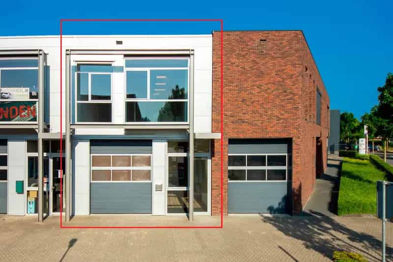 Bedrijfshal 200m² te Huur Hoevelaken Kantoor Opslag
