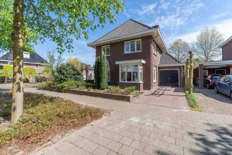 Jaren 30 woning Overloon 4 slaapkamers grote tuin