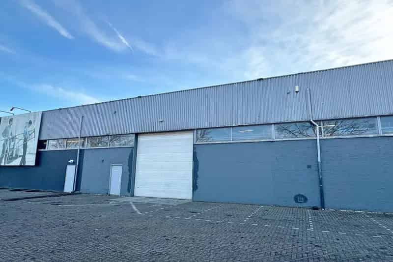 Bedrijfshal 3125m2 te huur Roosendaal A17 A58
