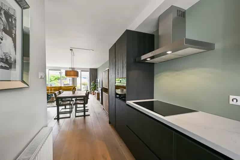 Huis te koop Uithoorn Meerwijk: Luxe 4 Slaapkamers, Tuin aan Water