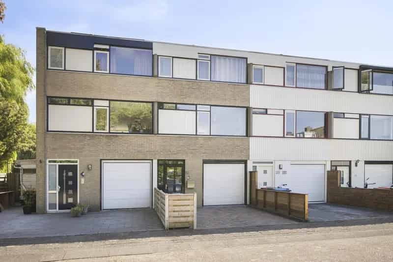 Uitgebouwde Tussenwoning 3 Slaapkamers Zuidwesten Tuin Garage