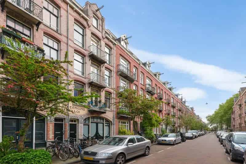 Amsterdam Pijp Appartement 70m2 Balkon Terras Zolderkamer