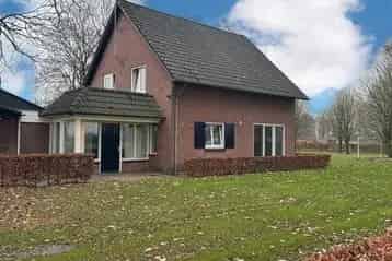 Te Huur 6 Kamerwoning Nederland