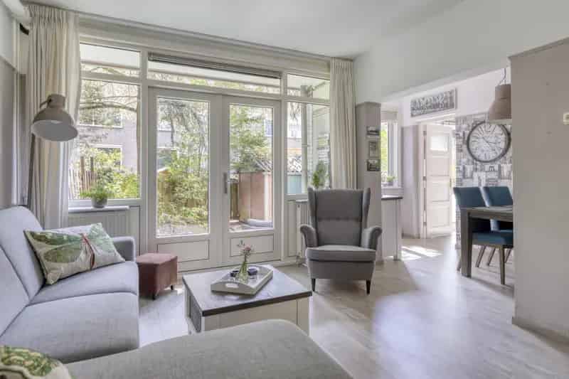 Rotterdam Kwartelstraat: Benedenappartement met Ruime Achtertuin