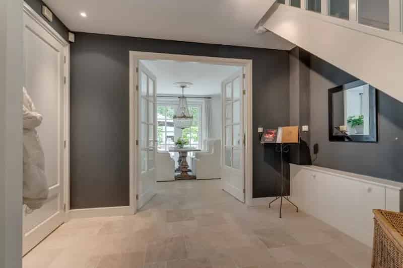 Huis te Koop: Rietgedekte Villa met Bijgebouw Huis ter Heide