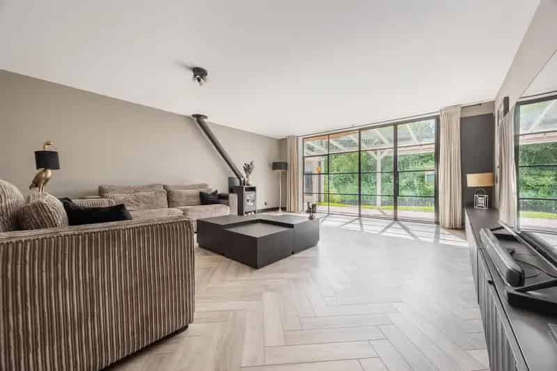 Luxe Tweekapper aan het Water Lelystad - 3 slaapkamers - Serre - 8 Zonnepanelen