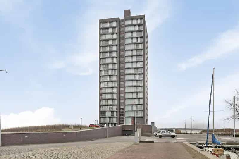 Royaal Hoekappartement met Panoramisch Uitzicht Gooimeer