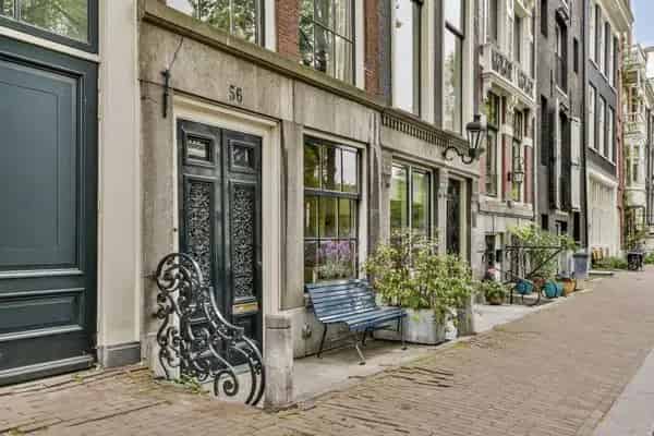 Grachtenpand Amsterdam 1711 Rijksmonument 132m2 4 slaapkamers diepe tuin