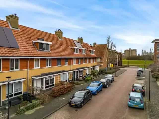 Waterhoen 9 Amstelveen: Duurzame gezinswoning nabij Amsterdamse Bos