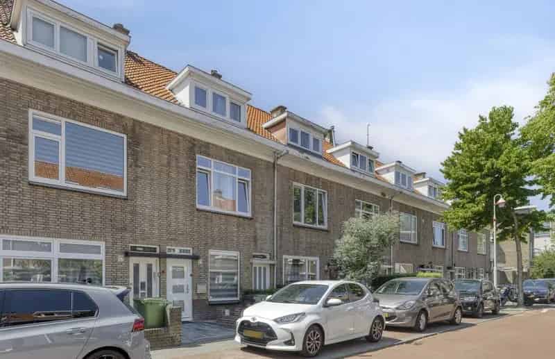 6-Kamer Dubbele Bovenwoning Den Haag Gerard Kellerstraat
