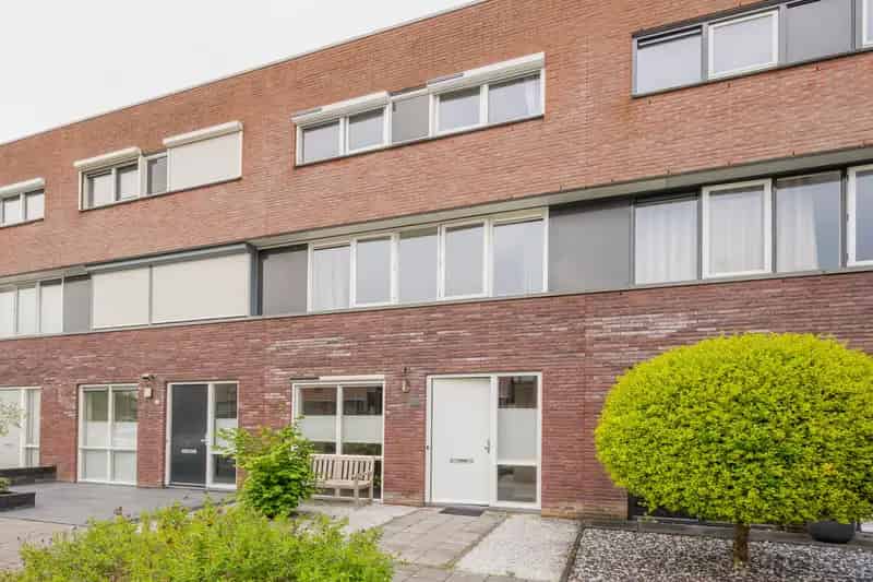 Moderne Middenwoning te Koop in De Bogen Nijkerk