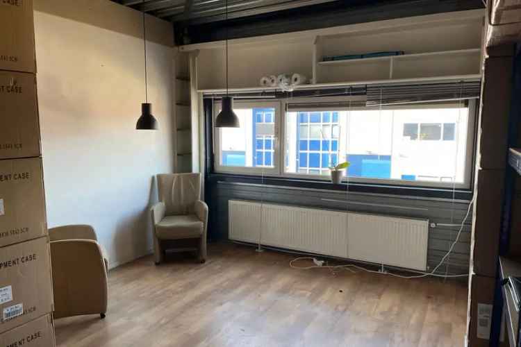 Bedrijfshal te Huur Wateringen 82m²