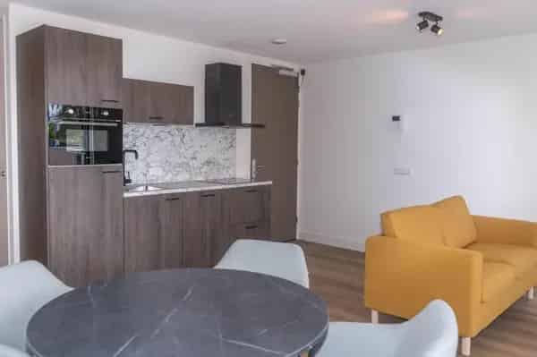 Appartement Rosmolenplein Tilburg: Gemeubileerd 1-slaapkamer appartement of studio
