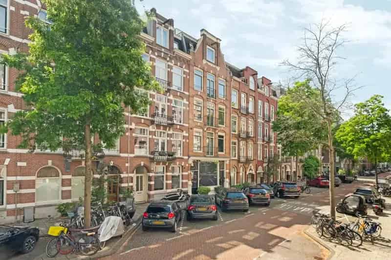 Modern 3-kamer appartement Helmersbuurt 90m²