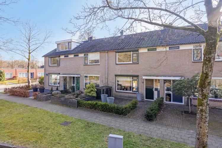 Ruime Middenwoning Vaassen 4 Slaapkamers Garage Tuin