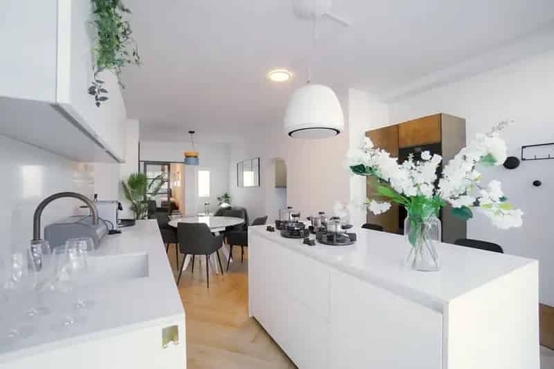 Parterre woning Den Haag Centrum 2 slaapkamers Tuin Luxe Keuken